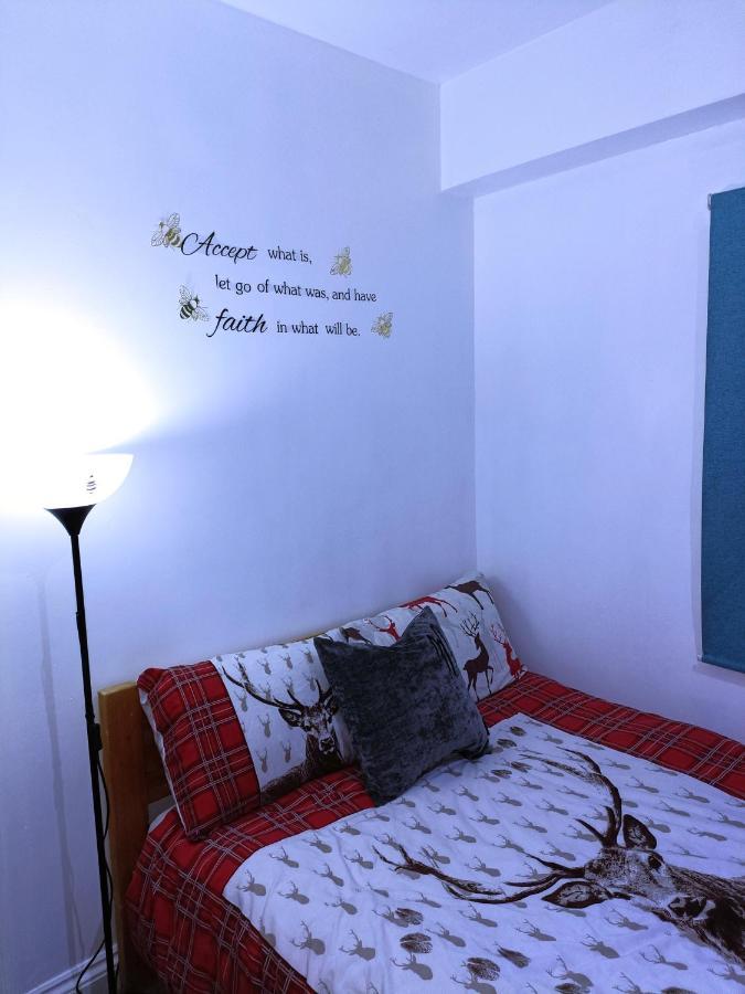 Homestay Bedspace 버밍엄 외부 사진